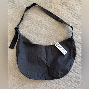 BAGGU Large Nylon Crescent Bag in Black